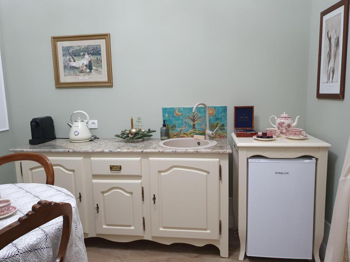 Elisabeth Apartment Орадя Екстер'єр фото
